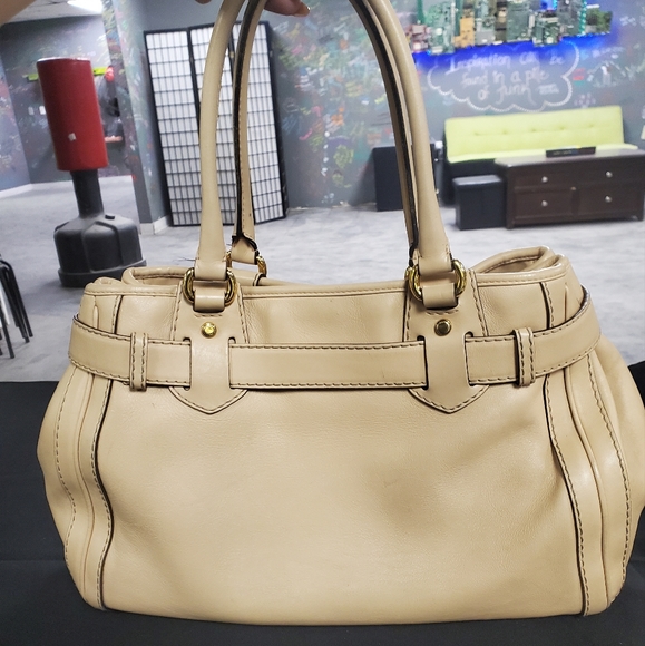 Gucci Leather Tote - Picture 8 of 16